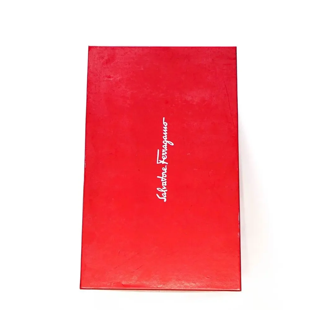 $850 FERRAGAMO - 